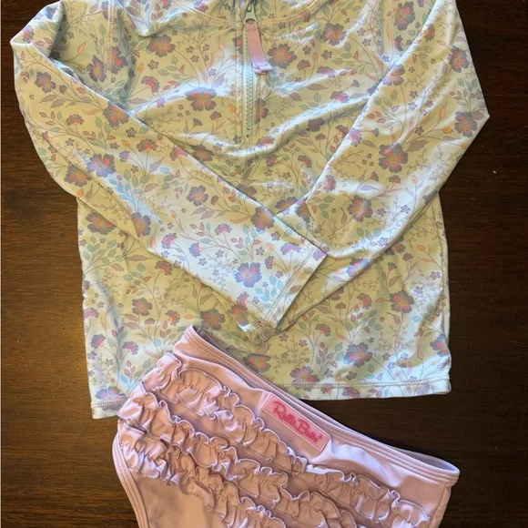 2 SUITS! Floral One-Piece & Two-Piece Swimsuit - Picture 4 of 5